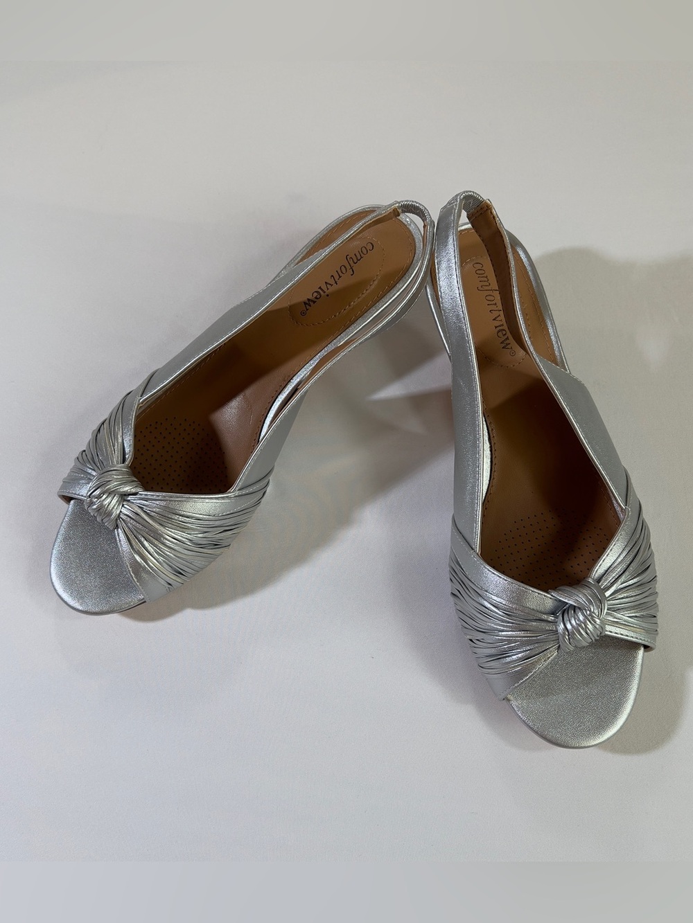 comfortview Metallic Silver Knot Slingback Heels